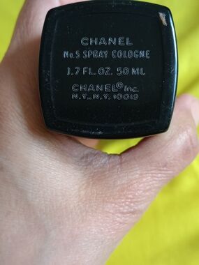 CHANEL No.5 Spray Cologne Black Cap